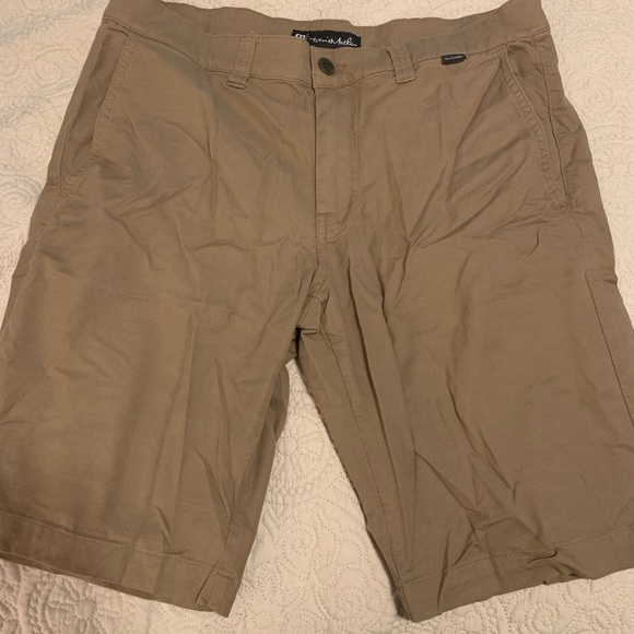Travis Mathew Other - 🔹EUC🔹TRAVIS MATHEW SHORTS🔹